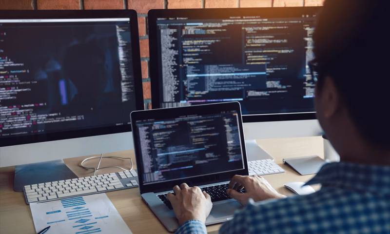 数据科学选型:R与Python如何赋能昌黎县网站建设?